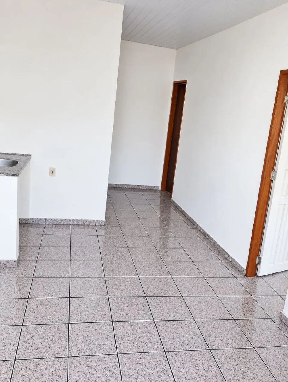 Aluga-se Apartamento na Alvorada - 2 Quartos + Garagem - Foto 5