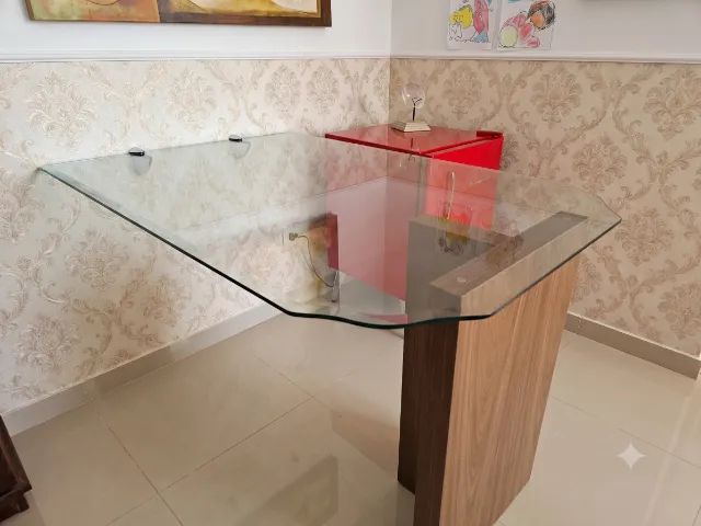 Mesa  em vidro ,copa  ou escritório ,base madeira  - Foto 2