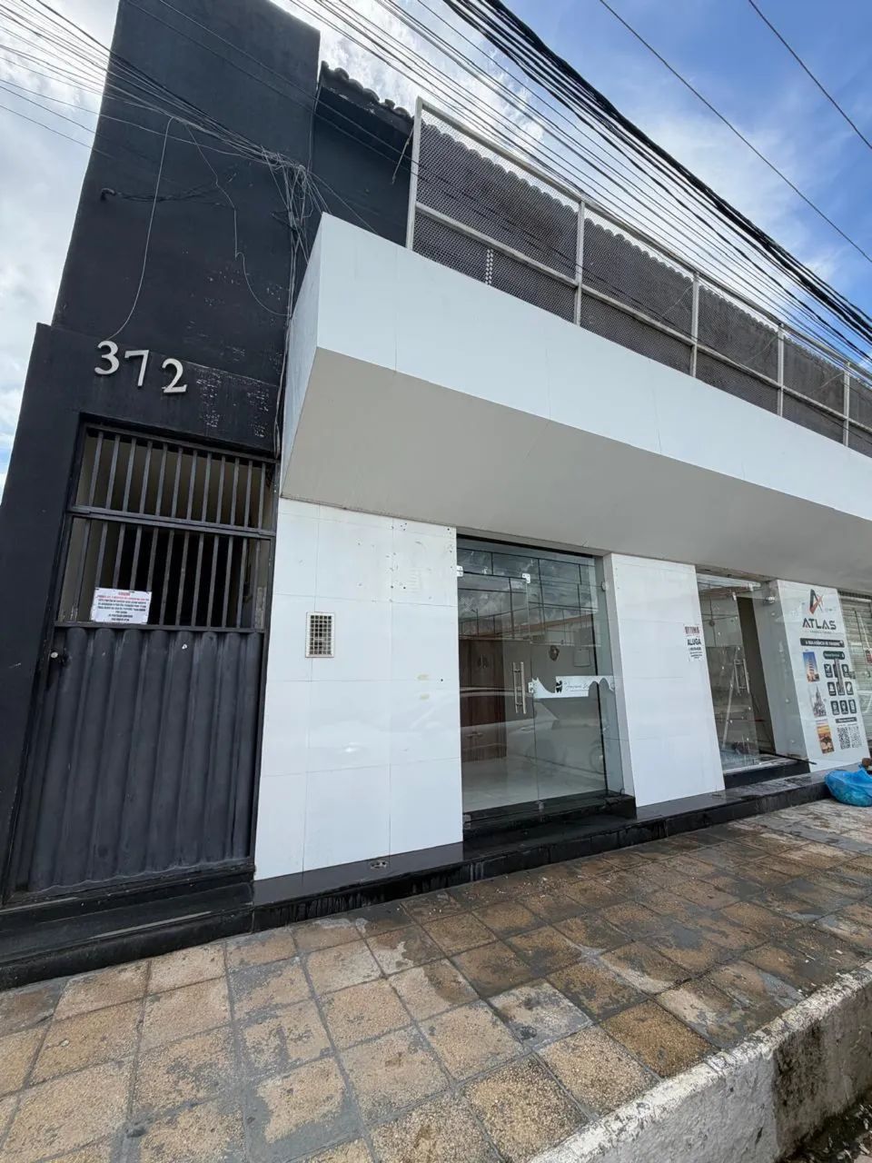 Ponto comercial no centro ótimo para loja ou escritório / próximo à praça de convivência 