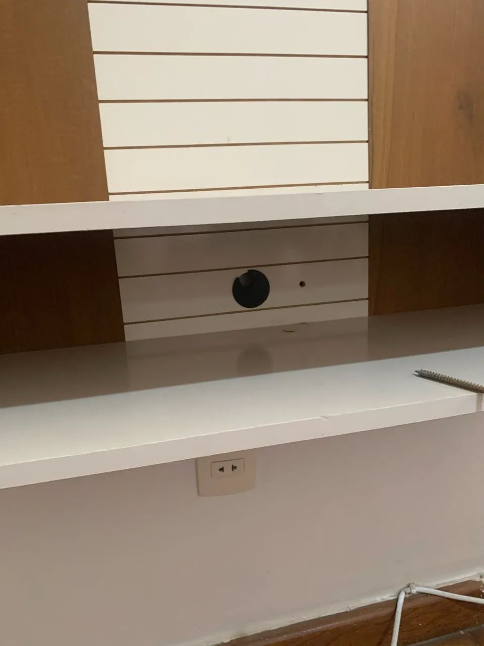 Painel de Parede em madeira MDF para Televisão com prateleiras - Foto 2