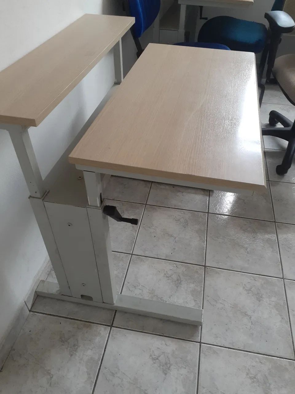 Mesa para computador regulável  - Foto 2