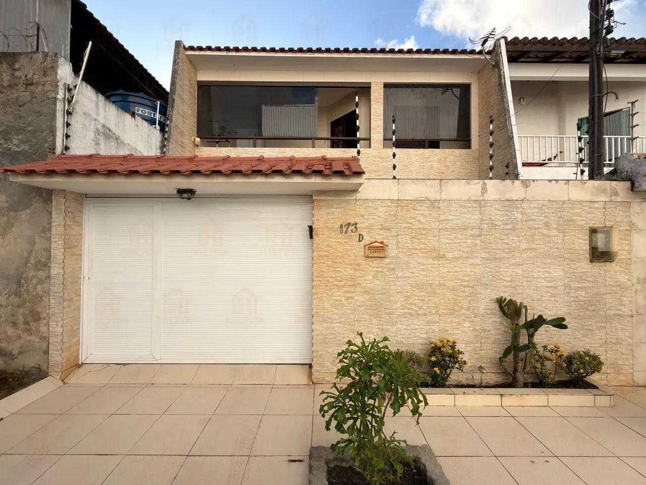 CASA DUPLEX NASCENTE NO CASA FORTE ANTARES
