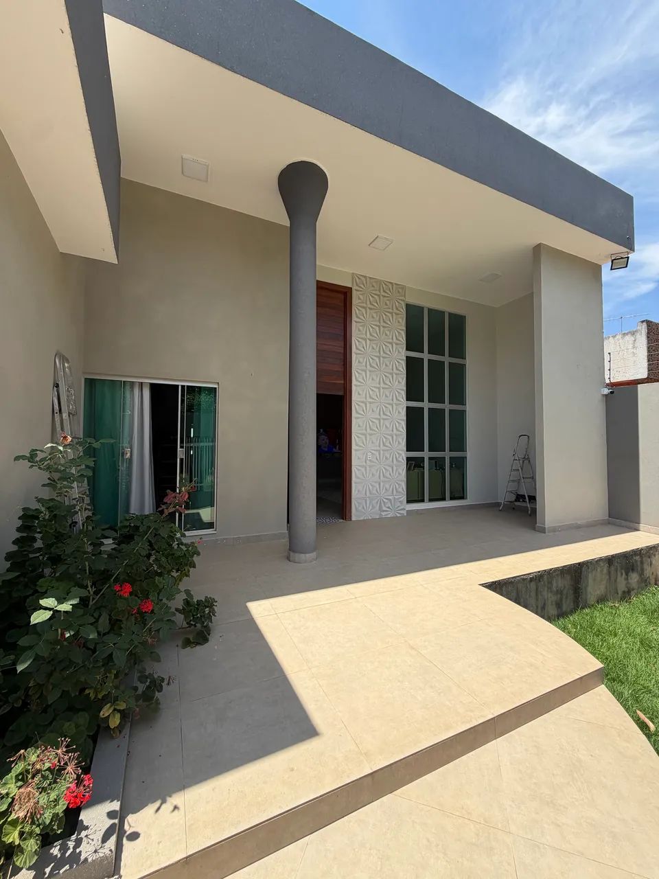 CASA MODERNA COM EDICULA - QUADRA 7 - SOBRADINHO DF