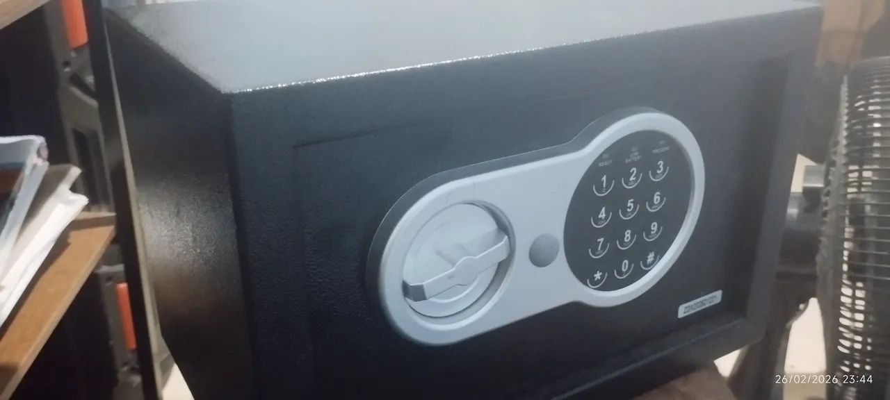 Cofre eletrônico digital em aço, em excelente estado. - Foto 2