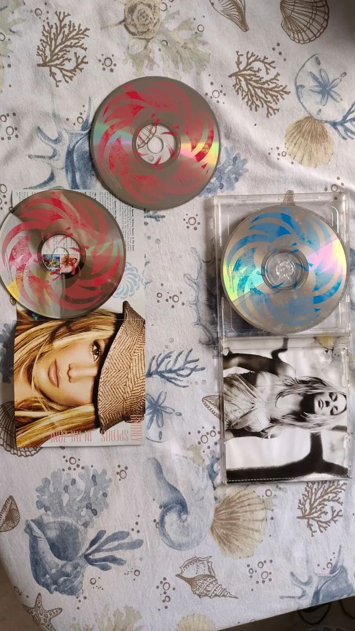 VCD In The Zone Britney Spears Tailândia  - Foto 5