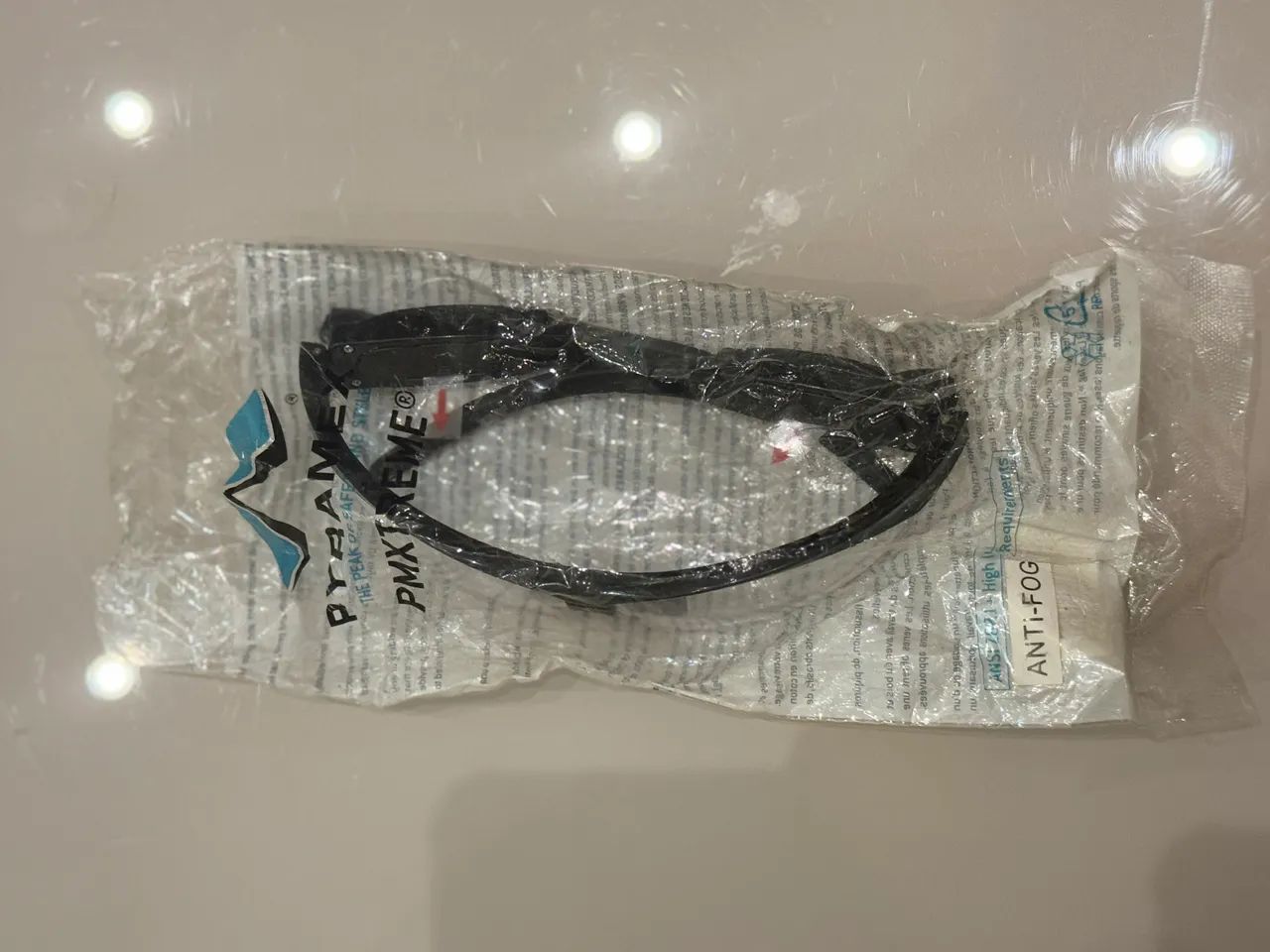 Óculos de segurança Pyramex antiembaçante PMXTREME com luzes de LED  - Foto 3