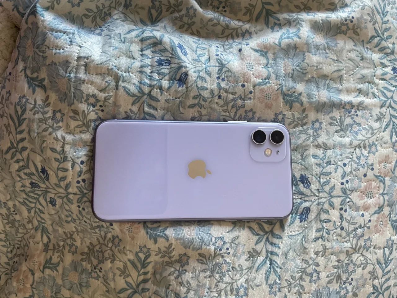 iphone 11 ? 128 gb 