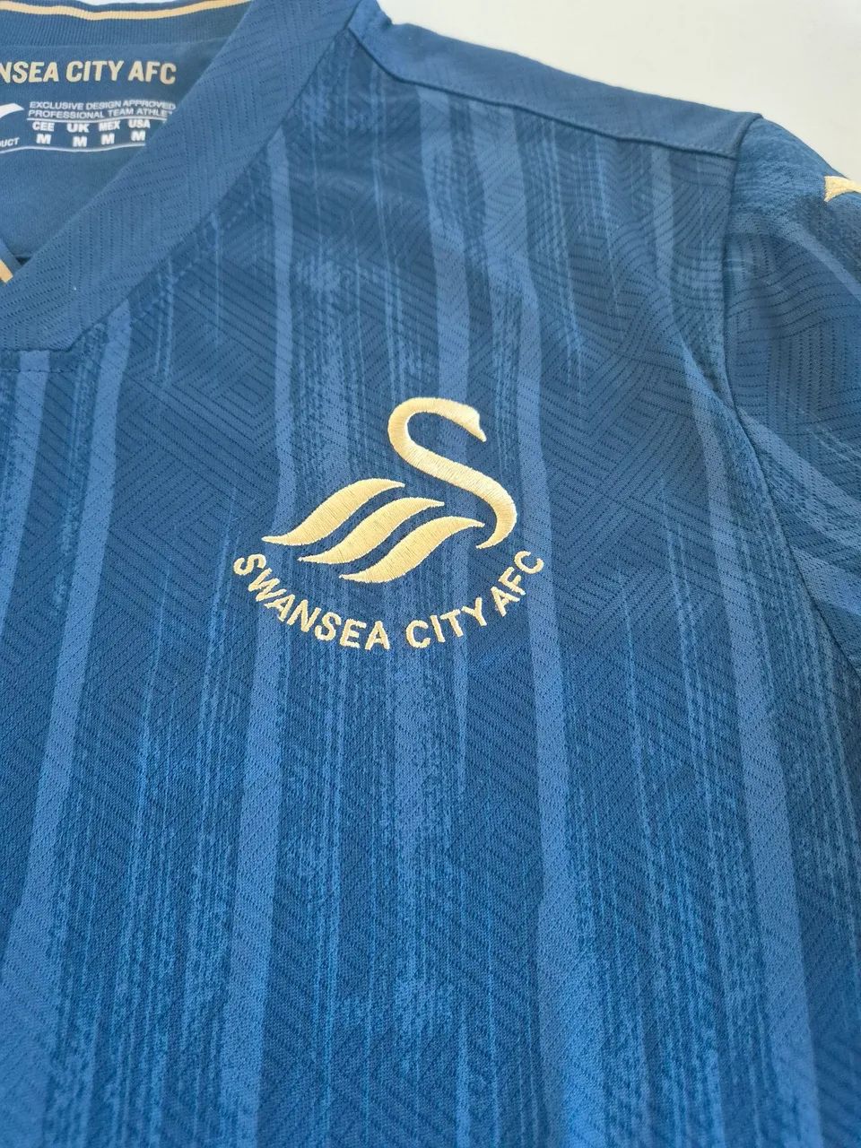 Camisa Swansea 2023-2024 - Foto 2