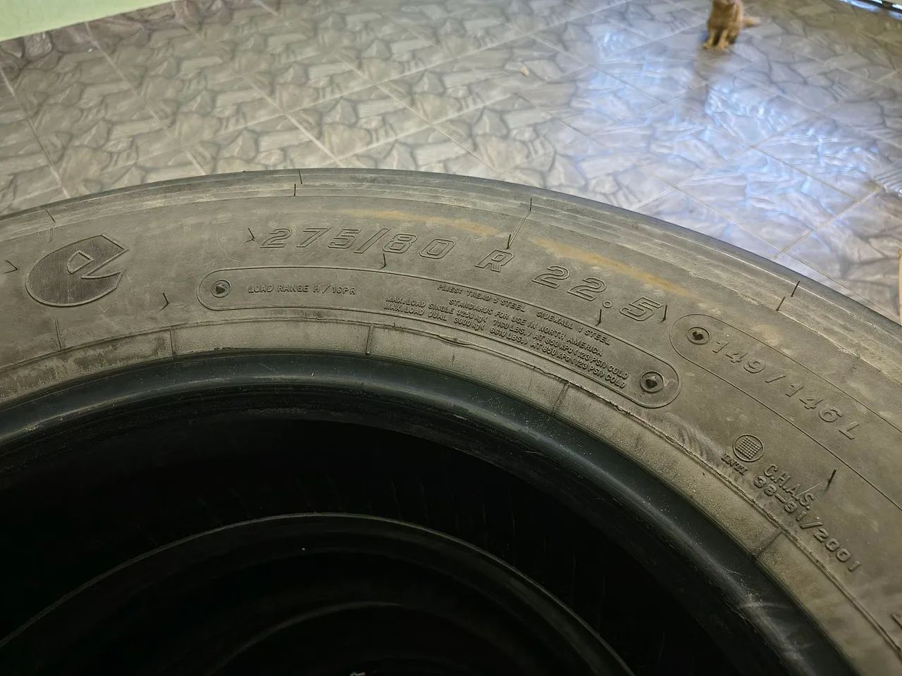 Pneus 275/80/22.5