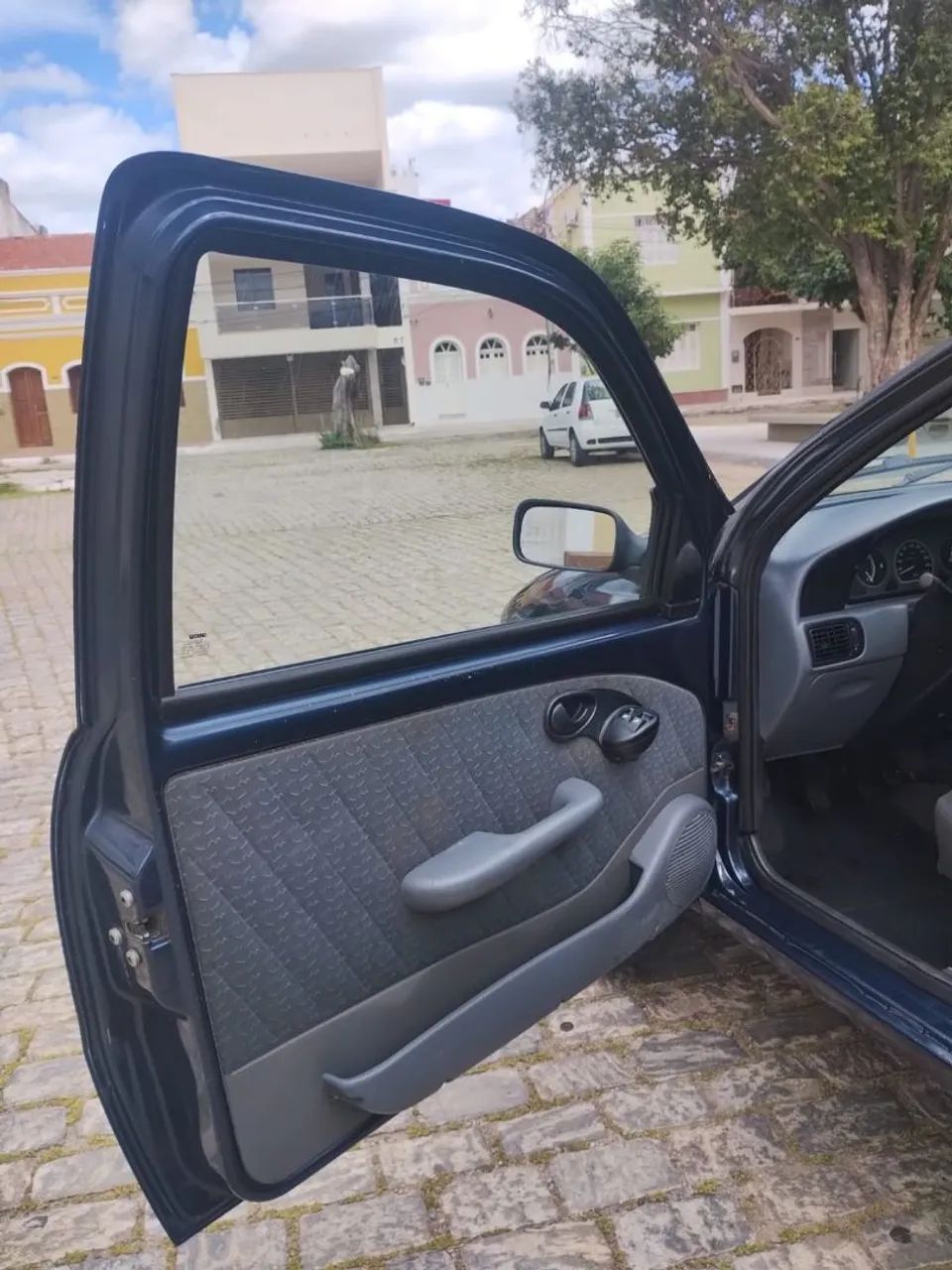 Fiat Palio Young 1.0 MPI 8V 2P (álcool) 2001