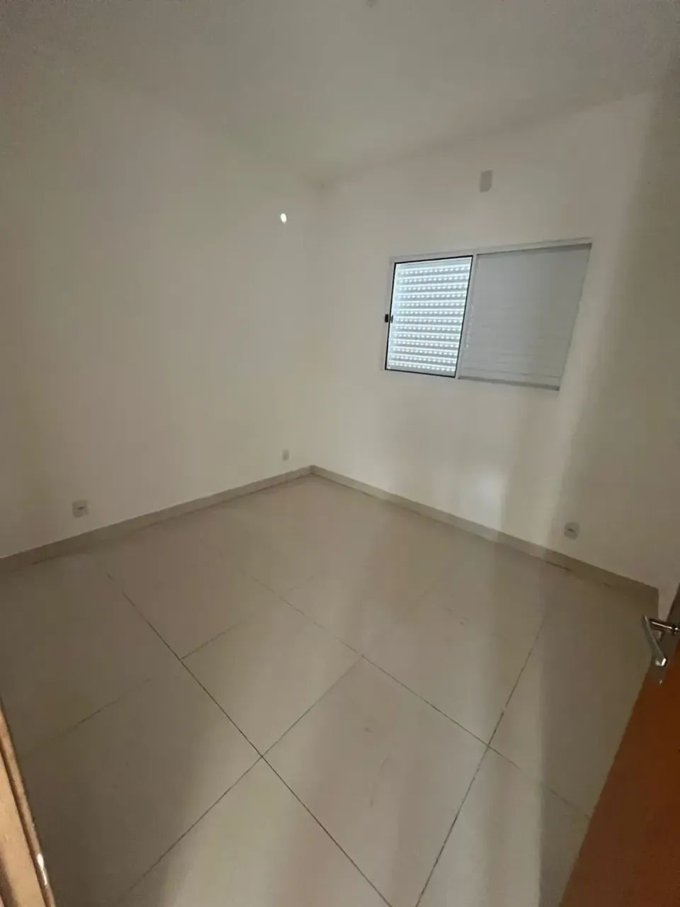 vendo casa de 2/4 condomínio Garca Branca - Foto 4
