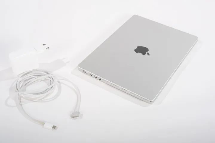 Macbook Pro M3 14 Silver 8gb De Ram 512gb Ssd - Foto 4