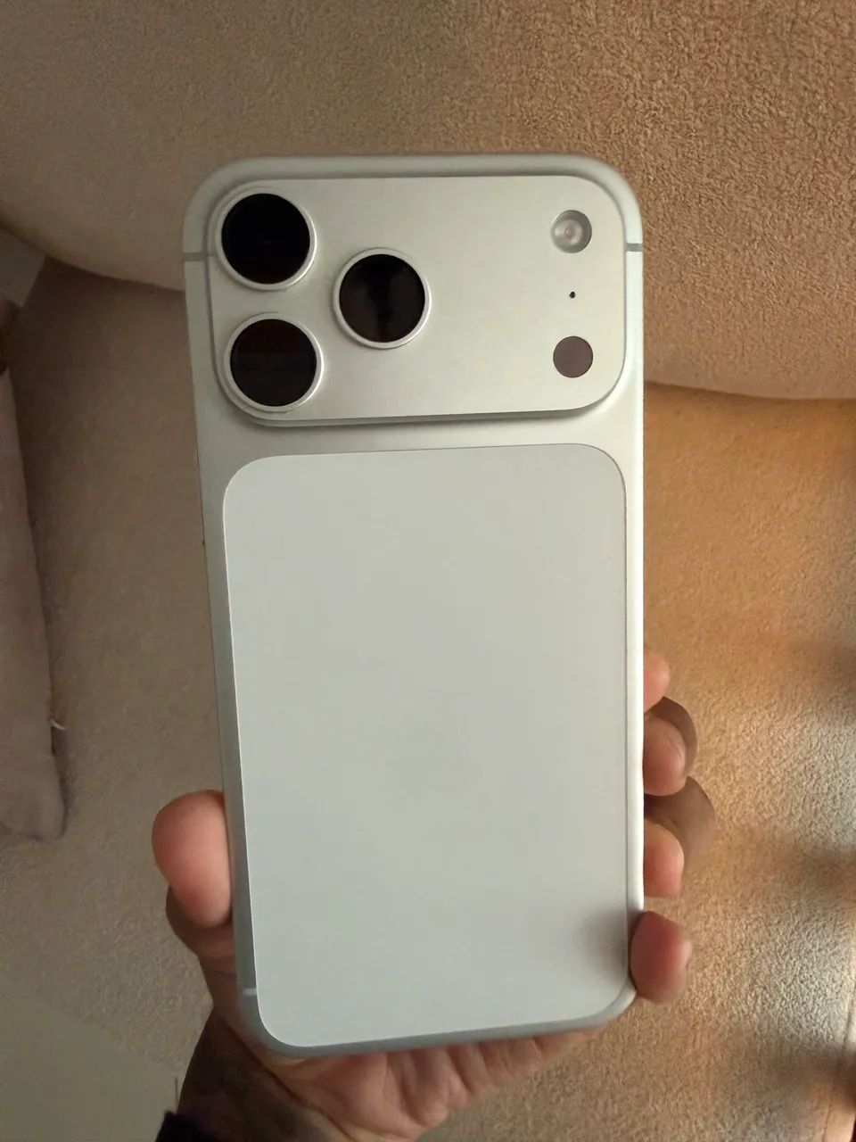 Iphone 17 pro max branco
