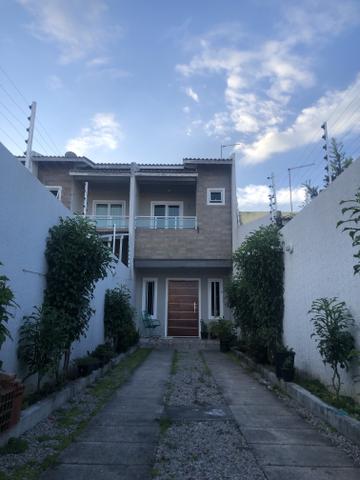 Vende-se casa Duplex no Itaperi