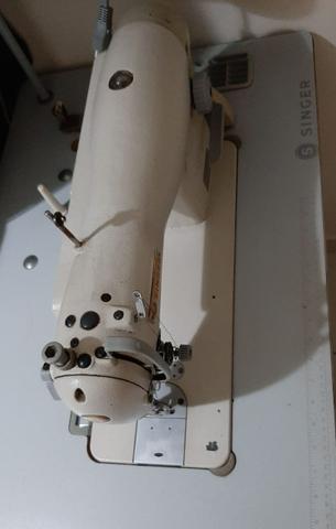 Máquina de costura industrial