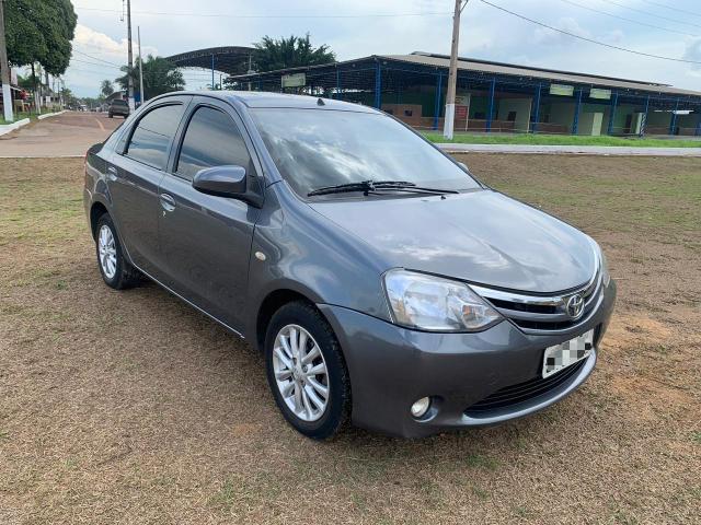 Etios sedan 2014 1.5 ( Aceito troca )