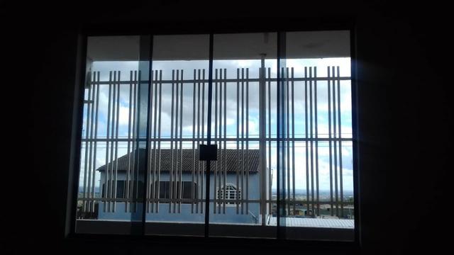 Ótima prédio, com 03 lojas e 04 apartamentos na avenida potiguar, de esquina - Foto 2