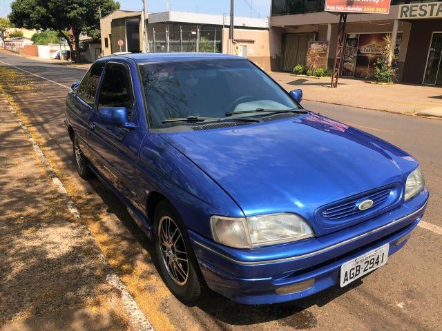 Vende-se Ford Escort em perfeito estado.