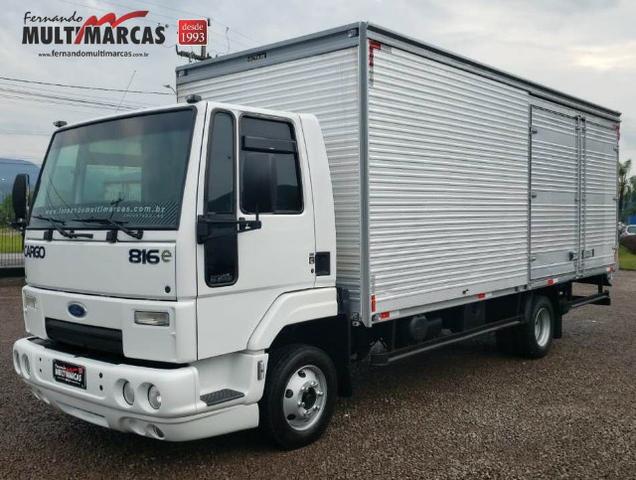 Ford Cargo 816 - Baú de 6m - Ar Condicionado