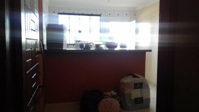 Ótima prédio, com 03 lojas e 04 apartamentos na avenida potiguar, de esquina - Foto 9
