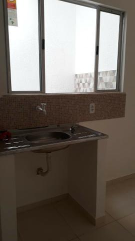 Alugo 02 pequenos apartamentos, primeira locação - Foto 4