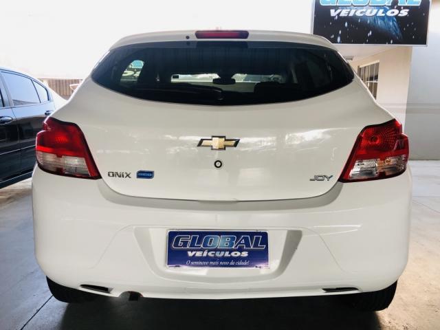 GM - CHEVROLET ONIX HATCH JOY 1.0 8V FLEX 5P MEC. - Foto 5