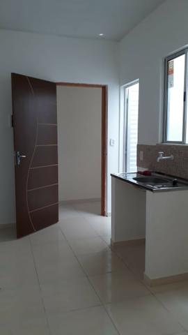 Alugo 02 pequenos apartamentos, primeira locação - Foto 7