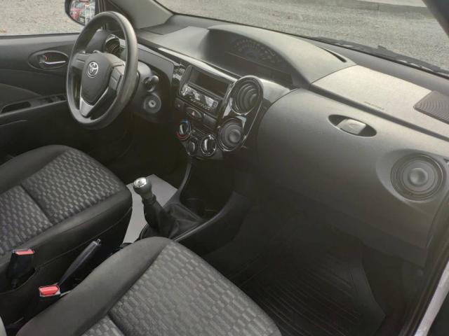Toyota Etios X 1.3 - Foto 8