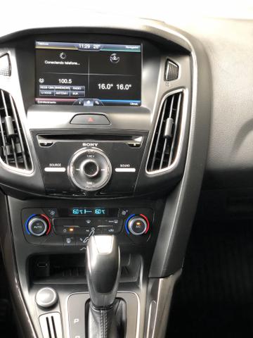 Ford Focus Hatch titanium 2.0 automático 2016/2016 - Foto 6