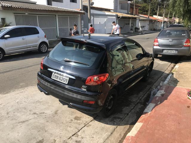 Peugeot 207 - 2011