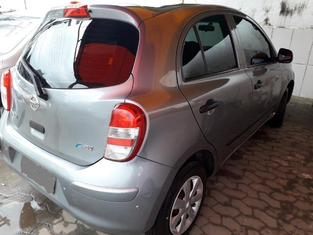 Veículo Nissan March