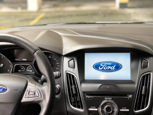 Ford Focus Hatch titanium 2.0 automático 2016/2016 - Foto 5