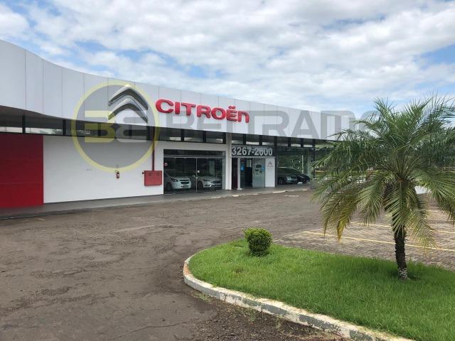 Enorme salão em local privilegiado, frente para colombo
