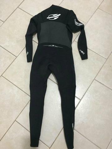 Roupa de borracha mormaii em perfeito estado aceito cartao 2x - Foto 2