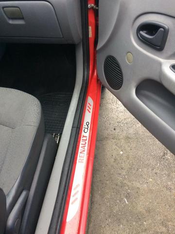 Clio 1.0 - Foto 8