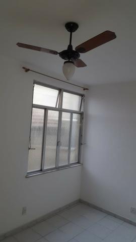 Aluguel Apartamento Glória, sala, quarto, banheiro, cozinha e garagem - Foto 2