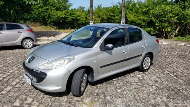 PEUGEOT SEDAN PASSION XR 1.4