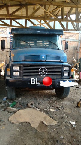 CAMINHÃO MERCEDEZ