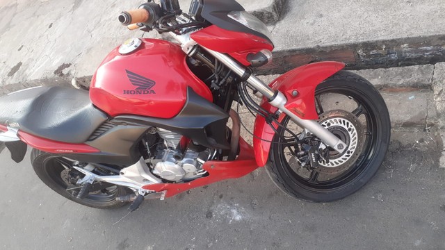MOTO CB 300