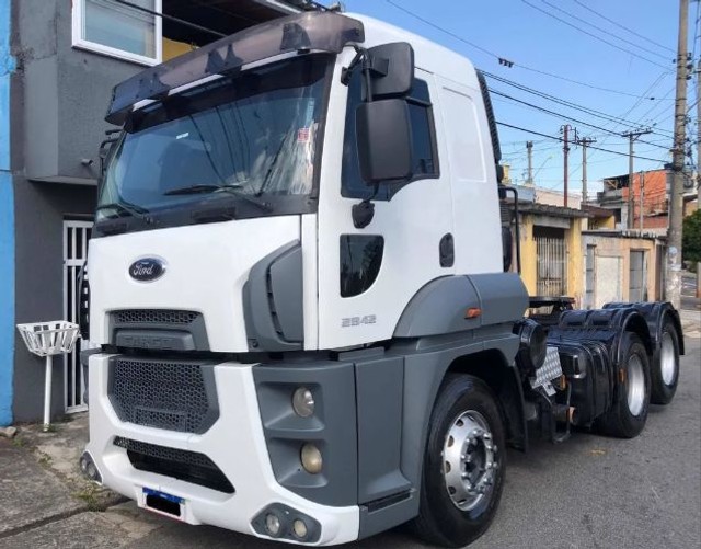 FORD CARGO 2842 6X2 2013