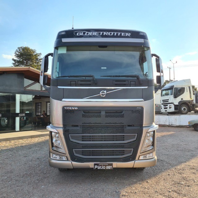 Volvo Fh 440 6x2 I Shift Ano 2010 + Bitrem 7 Eixos Facchini