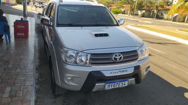 HILIX SW4 DIESEL 4X4