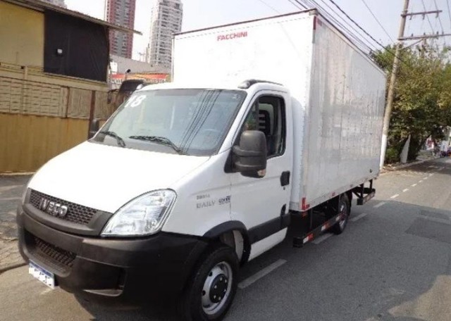 IVECO DAILY 35S14 ANO 2018 COMPLETA