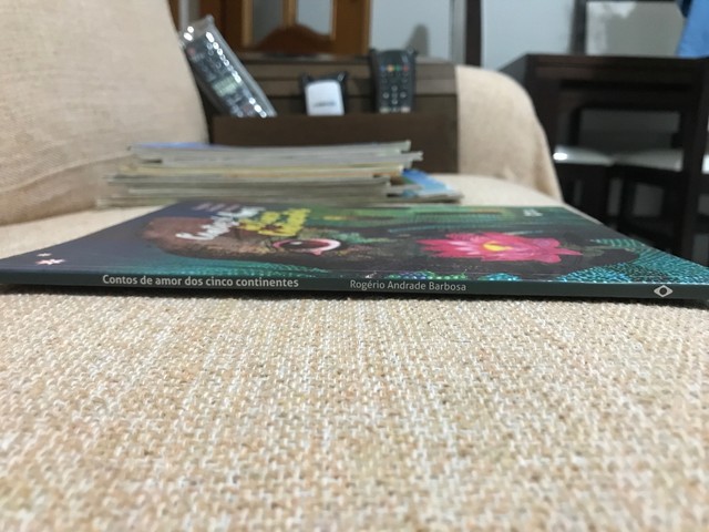 Livro Contos de Amor dos Cinco Continentes - Foto 3
