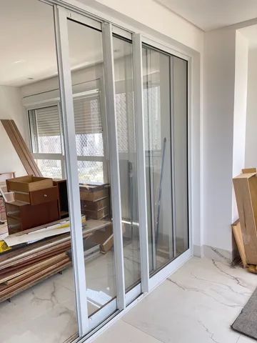 Porta de correr com 3 folhas, 3,30m largura, 2,25m altura, NOVA.