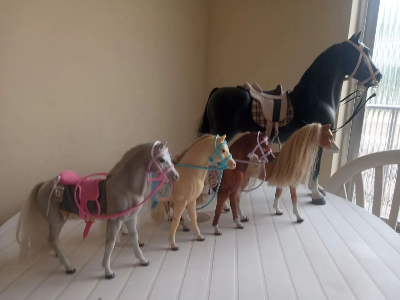 Cavalo preto grande de brinquedo (somente o cavalo preto) our generation