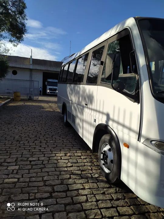 Vendo Volare v 8 2008/2009 todo revisado 29 lugares ar gelando  - Foto 2