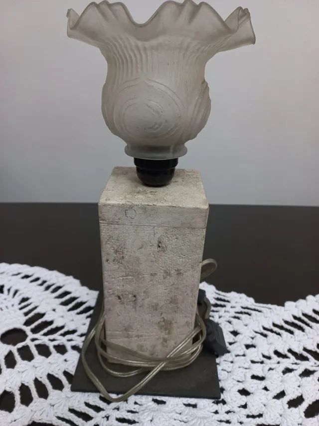 Abajur antigo mármore 32 cm  - Foto 4