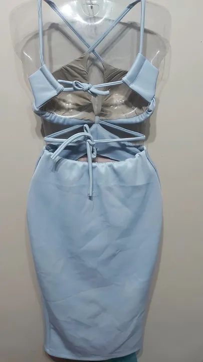 Vestido azul com recortes - Foto 3