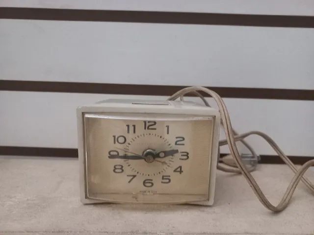 Despertador antigo General Electric 110v 